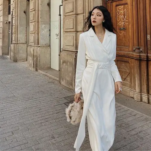 梅三观 人间香奶奶 原创定制白色缎面连衣裙女春西装领气质长裙子