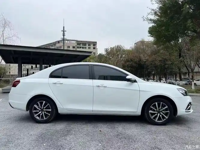 新到店2020年上牌吉利帝豪一手车6万多公里自动挡高配