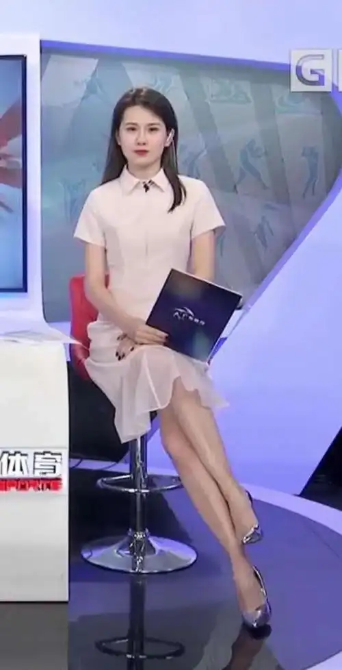 现在广东体育频道的收视率是不是都靠张可盈这双美腿撑着?