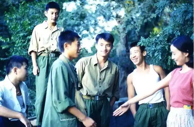 北京混混小混蛋确实存在,19岁被群殴致死,他究竟招谁惹怒了?