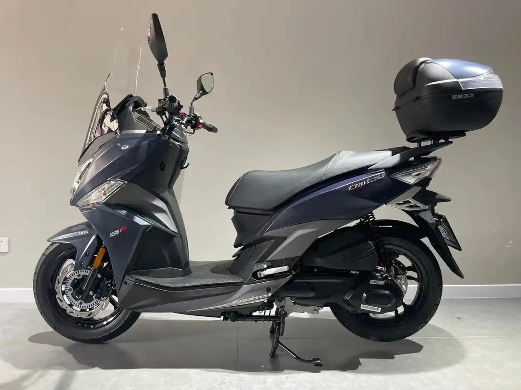 三阳巡弋cruisym150踏板车