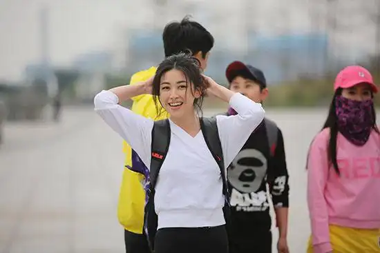 朱珠谢依霖非凡搭档臭脚战术刷观众三观