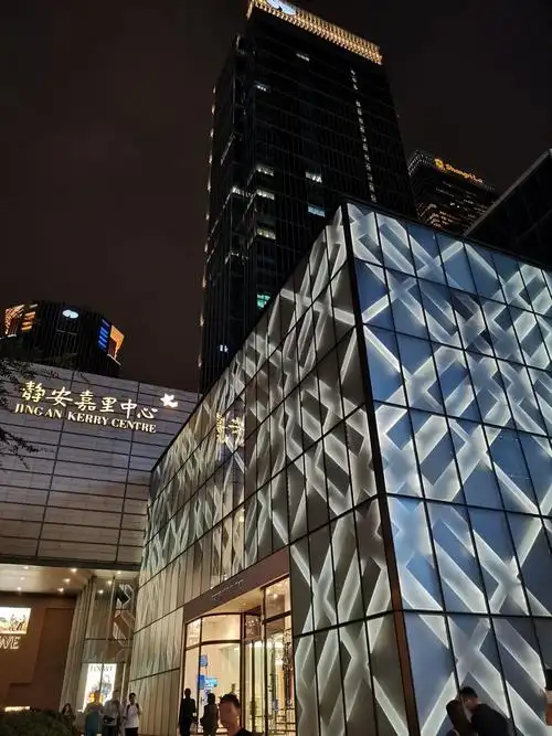 2023上海静安嘉里中心 南区b1购物,.漂亮,而中心本身也是很漂.