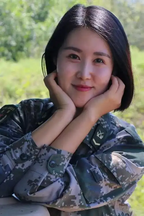 这些解放军女兵堪称女神每一位都令人怦然心动