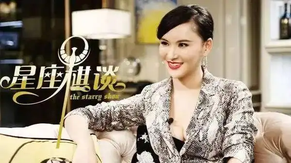 娱乐圈里有一个著名的「神婆」莫小棋.