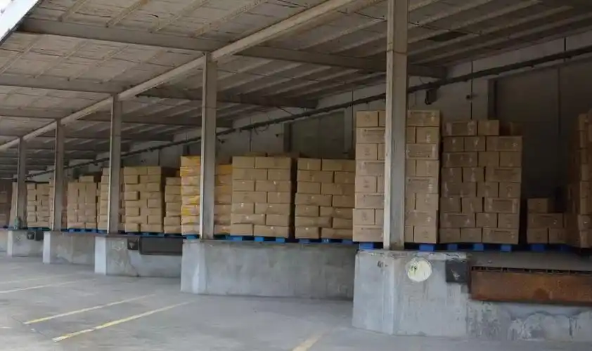 u基石丨一天入库货品十万余件,他们用行动诠释奋斗精神