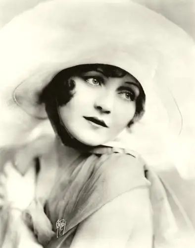 南茜·卡罗尔 nancy carroll