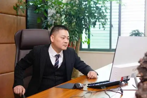 教父,王子儒的励志奋斗史   王子儒,1979年10月18日出生于福建泉州