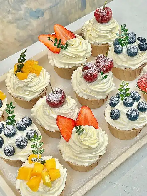 太美了巨简单的纸杯蛋糕教程,不翻车哦