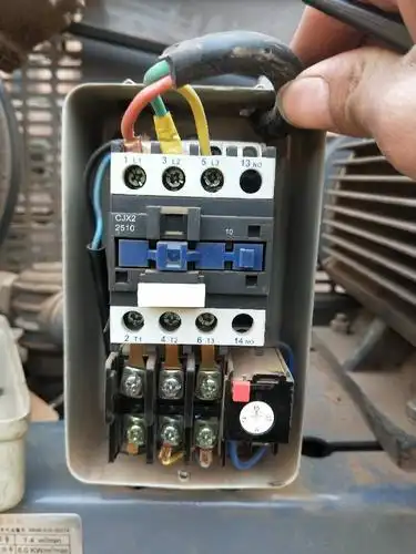 三相气泵,线是不是没接对,怎么通电不运行