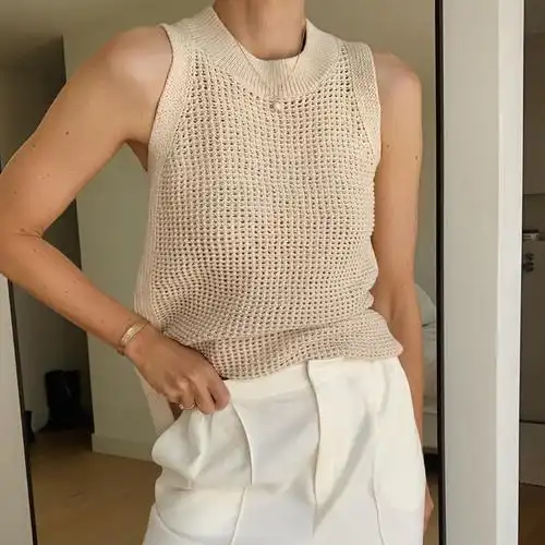 镂空花女背心图片