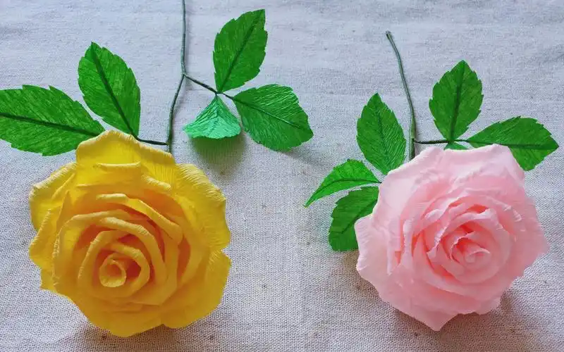 【纸艺】简单又好做的皱纹纸玫瑰花,不需模板,入门款_哔哩哔哩_bili