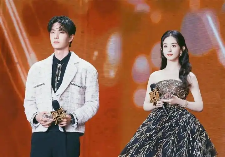 赵丽颖王一博合照