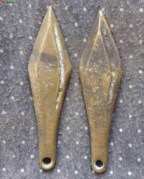 一对铜飞镖