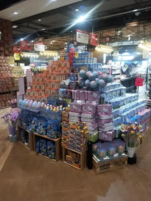 儿童商品搭配地堆陈列