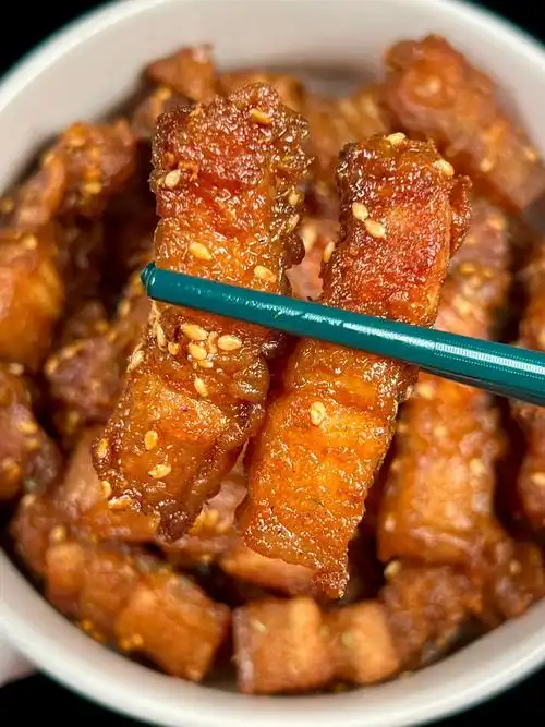 炸五花肉的做法_炸五花肉的做法和腌料配方