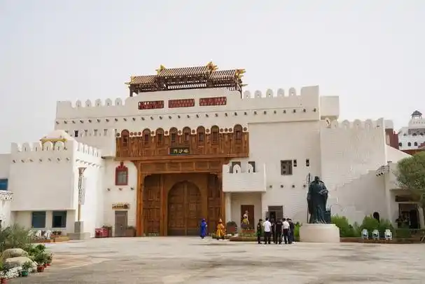 新疆和田新晋网红景点,穿越千年时光,约特干故城,越夜越精彩