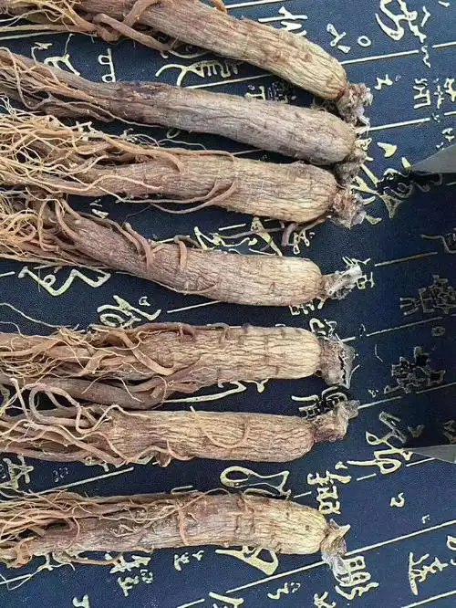 俱有补气,滋阴,益血,生津,强心,健胃,镇静等功效,这些作用红参与白参