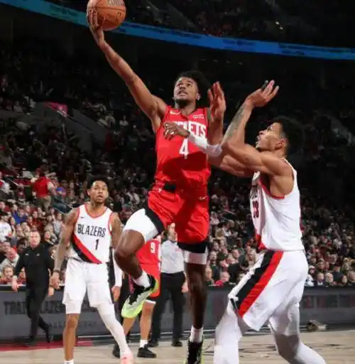 原创火箭队球星杰伦格林呼吁团结拼搏冲刺50胜率的最后四场比赛