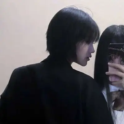 闺蜜头像黑色系冷酷 高清好看的闺蜜头像二人霸气冷酷黑色图片