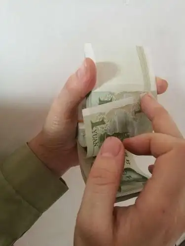 花样点钞的基本手法