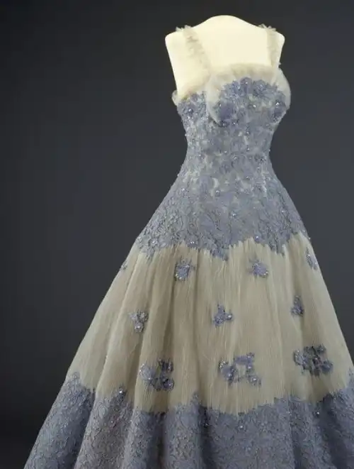 十二星座梦幻公主晚礼服,狮子座高贵,天蝎座超级妩媚!_hold_天秤座_金