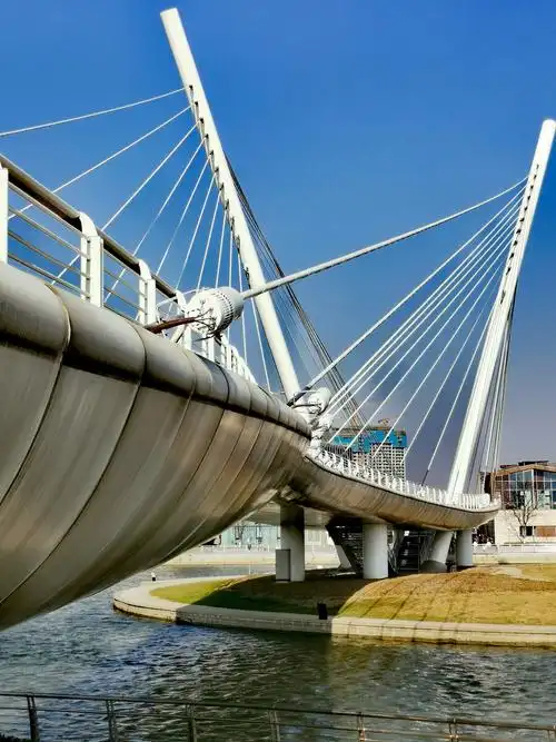 无锡映月湖中央公园景观步行桥