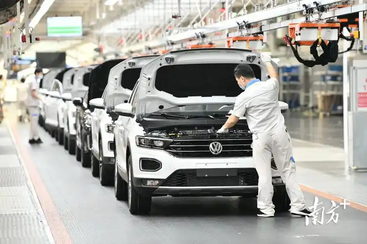 图为一汽-大众佛山工厂生产线.南方日报记者 戴嘉信 摄