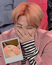 一笑就害羞捂嘴旻旻可不能再可爱了