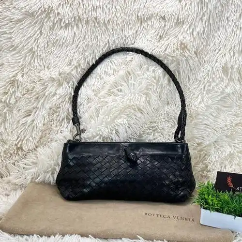 9896 多伦多bv中古腋下包