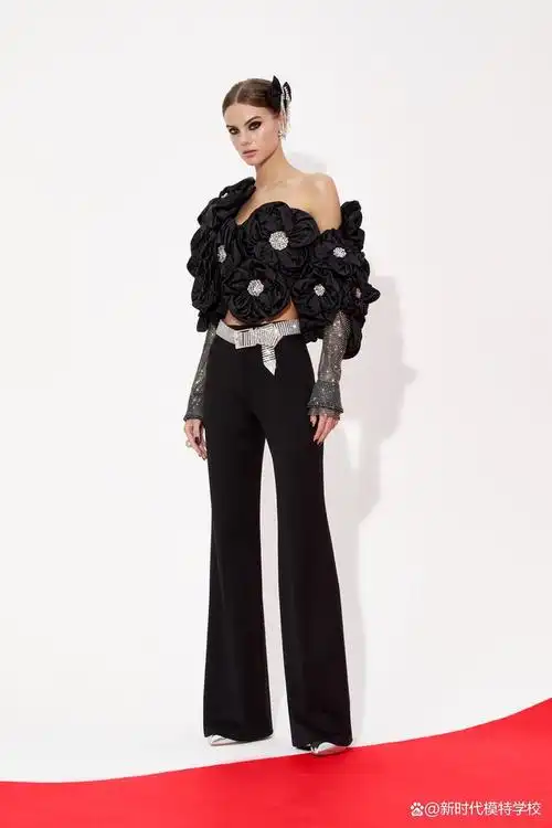 职业模特站姿训练