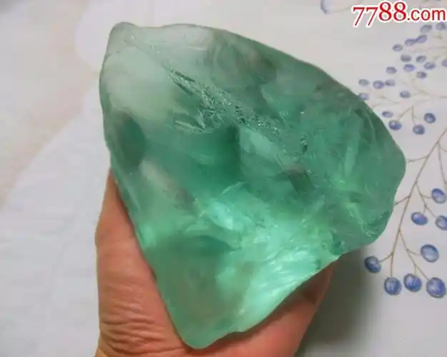 新疆海蓝托帕石原石