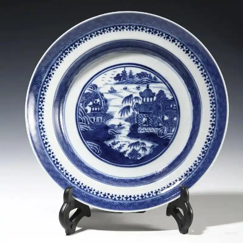 清中·青花山水楼阁纹折沿盘.