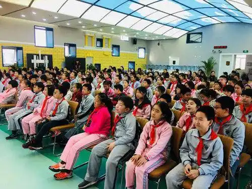 昕瞳关爱基金爱护眼健康科普教育讲座走进史家实验小学