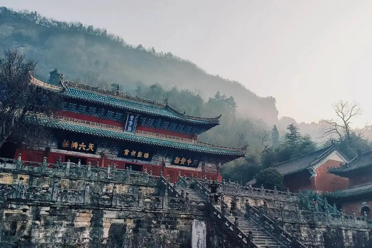 道人修清净,世人羡长生#武当山 #修心修行 #道观日常 - 抖音