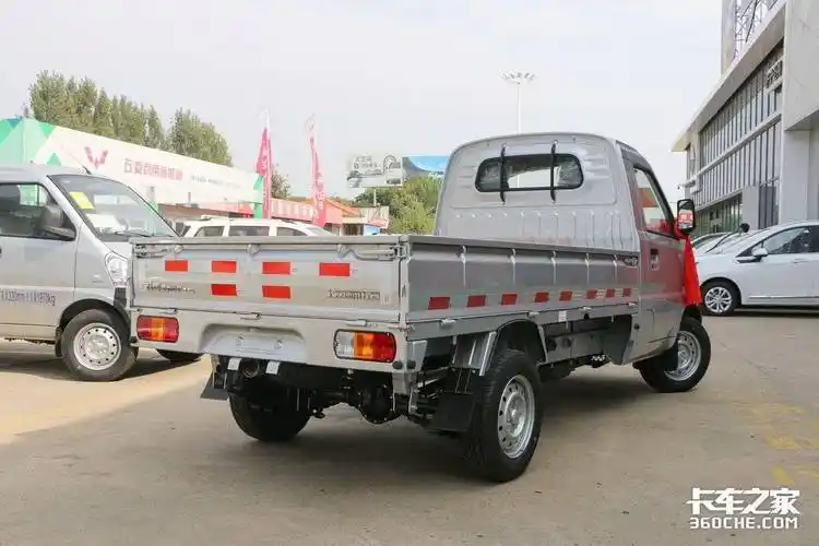 五菱荣光小卡速报