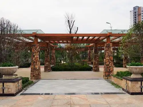 漫步荆河景观长廊,感受异域风情