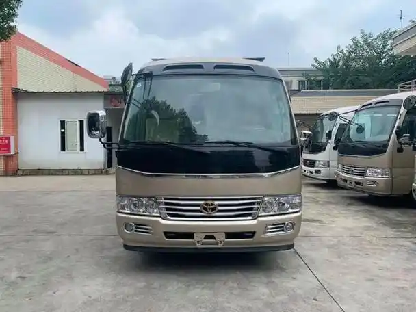 丰田考斯特12座商务车中巴车是一款拥有强大动力和优异性能的多功能