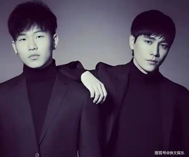 48岁陈坤参加亲友聚会!