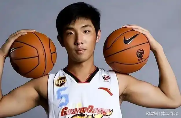 和董瀚麟,曾繁日相比,李原宇的身体素质并不算出色,但他的技术和球商