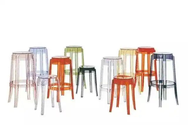 「kartell 路易斯幽灵椅」满满的浪漫主义,连英国女王都钟爱