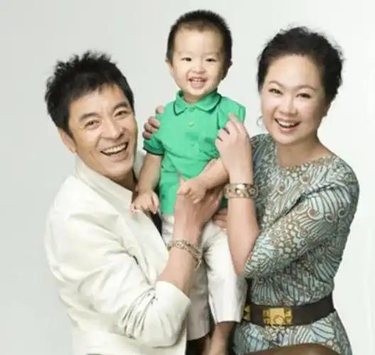 何晴的老公几任老公(为许亚军生子却二婚嫁他人) - 帮企客