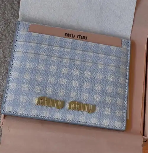 miumiu蓝格子卡包