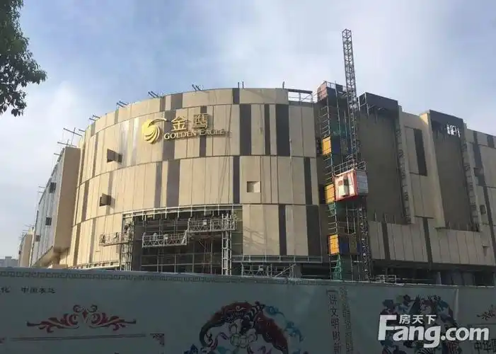 据悉江都金鹰不再是一个单纯的传统百货业态,而是一个全生活广场,集