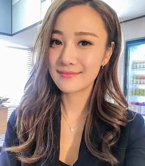 朱智贤,1986年出生,香港女艺人,节目主持人及演员,曾参加2003年香港