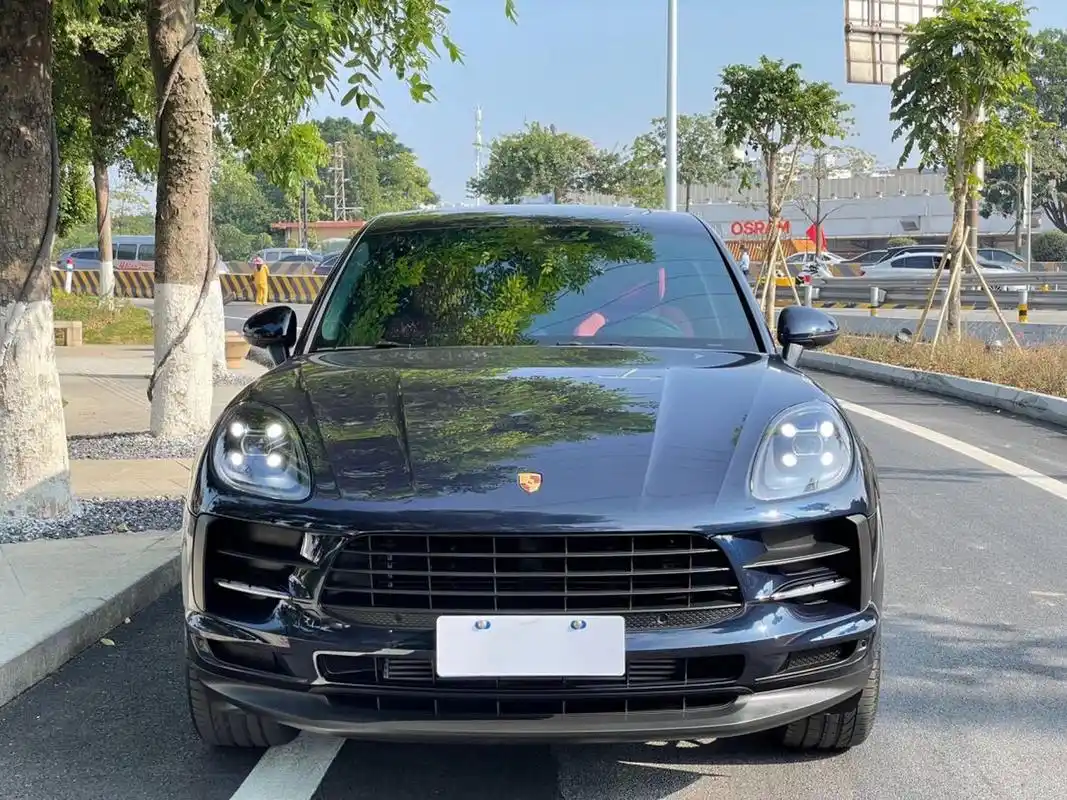 0t 保时捷 macan 2021年1月 行驶1万公里 	 2.