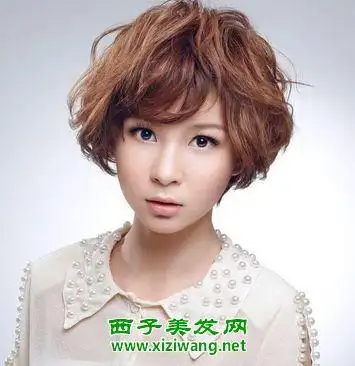 额头太低适合什么发型