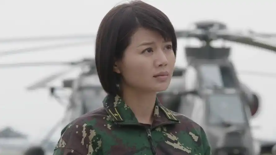 谢思潇鼓励王星不要分心,大家一定都要活着回来