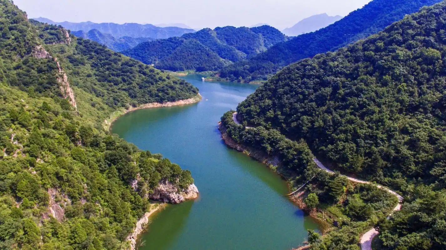 大黑汀水库,适合自驾游,够大,够野,够狂 大黑汀水库水库位于唐山市