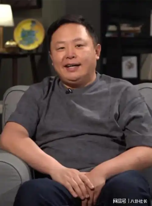 德云社阎鹤祥发文与好友一起野营粉丝壮壮自嘲的方式真独特